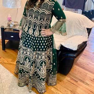 Dress Pakistani/Indian Style